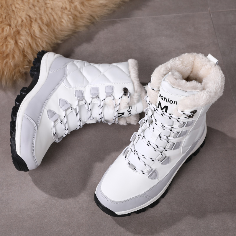 أحذية شتوية نسائية عالية الرقب - مراجعة Crossfit Outdoor وسعره